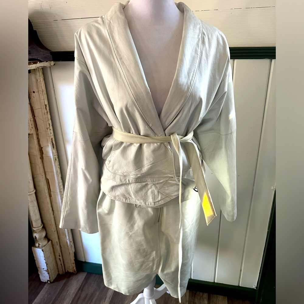 Obssetion vintage 1980s white leather jacket and skirt set. Size M/8